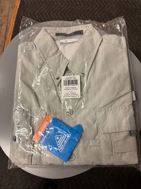 Columbia Light Gray Men's Long Sleeve Fishing Shirt